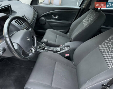 Серый Рено Меган, объемом двигателя 1.46 л и пробегом 285 тыс. км за 7400 $, фото 16 на Automoto.ua