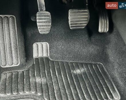 Серый Рено Меган, объемом двигателя 1.46 л и пробегом 230 тыс. км за 7470 $, фото 52 на Automoto.ua