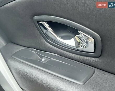 Серый Рено Меган, объемом двигателя 1.46 л и пробегом 230 тыс. км за 7470 $, фото 71 на Automoto.ua