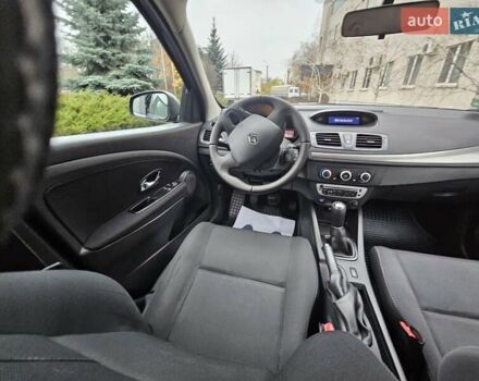 Серый Рено Меган, объемом двигателя 1.6 л и пробегом 173 тыс. км за 7450 $, фото 60 на Automoto.ua