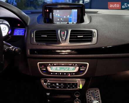 Сірий Рено Меган, об'ємом двигуна 1.46 л та пробігом 241 тис. км за 8800 $, фото 12 на Automoto.ua