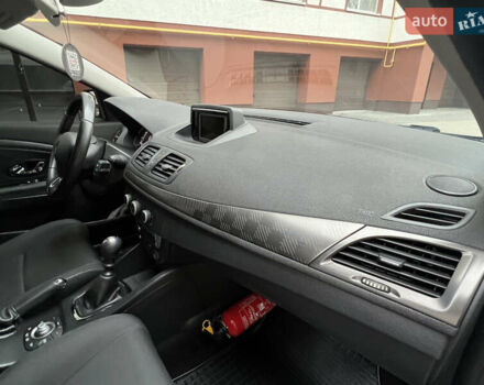 Серый Рено Меган, объемом двигателя 1.5 л и пробегом 203 тыс. км за 7700 $, фото 51 на Automoto.ua