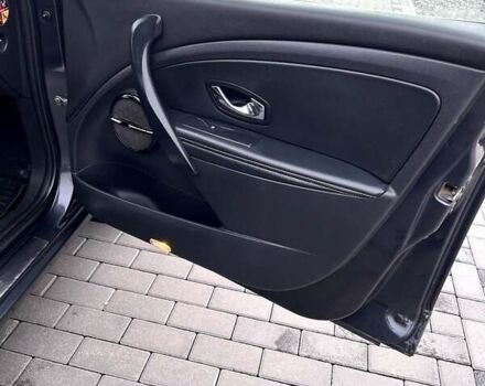 Серый Рено Меган, объемом двигателя 1.5 л и пробегом 247 тыс. км за 8300 $, фото 27 на Automoto.ua