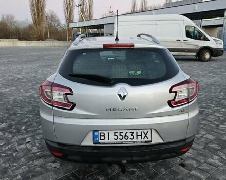 Серый Рено Меган, объемом двигателя 1.5 л и пробегом 252 тыс. км за 7549 $, фото 4 на Automoto.ua