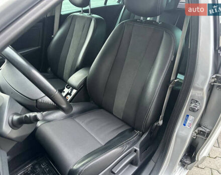 Серый Рено Меган, объемом двигателя 1.6 л и пробегом 197 тыс. км за 7699 $, фото 16 на Automoto.ua