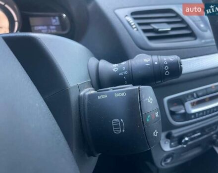 Серый Рено Меган, объемом двигателя 1.46 л и пробегом 225 тыс. км за 8990 $, фото 20 на Automoto.ua