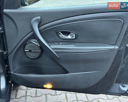 Серый Рено Меган, объемом двигателя 1.5 л и пробегом 264 тыс. км за 7600 $, фото 19 на Automoto.ua