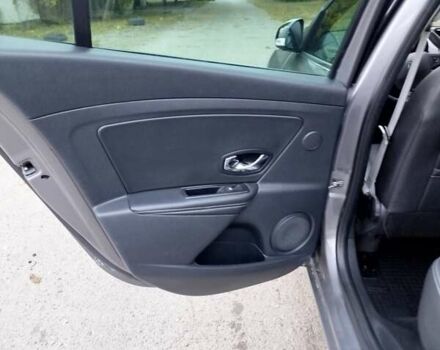 Сірий Рено Меган, об'ємом двигуна 1.46 л та пробігом 270 тис. км за 9100 $, фото 12 на Automoto.ua