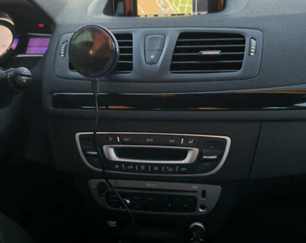 Серый Рено Меган, объемом двигателя 1.46 л и пробегом 230 тыс. км за 10000 $, фото 14 на Automoto.ua