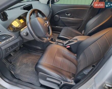 Серый Рено Меган, объемом двигателя 1.5 л и пробегом 270 тыс. км за 9200 $, фото 7 на Automoto.ua