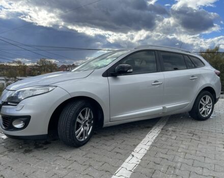 Рено Меган 2013 в Черновцах на Automoto.ua Серый Рено Меган, объемом двигателя 1.5 л и пробегом 255 тыс. км за 8280 $, фото 5 на Automoto.ua