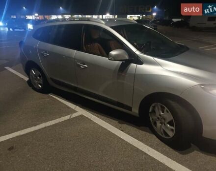 Серый Рено Меган, объемом двигателя 1.5 л и пробегом 311 тыс. км за 8000 $, фото 2 на Automoto.ua