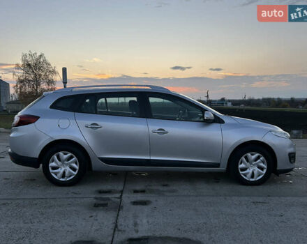 Серый Рено Меган, объемом двигателя 1.46 л и пробегом 250 тыс. км за 7500 $, фото 4 на Automoto.ua