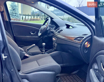 Сірий Рено Меган, об'ємом двигуна 1.6 л та пробігом 243 тис. км за 7499 $, фото 39 на Automoto.ua