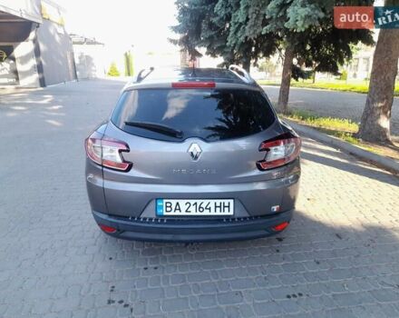 Серый Рено Меган, объемом двигателя 1.5 л и пробегом 242 тыс. км за 7100 $, фото 4 на Automoto.ua