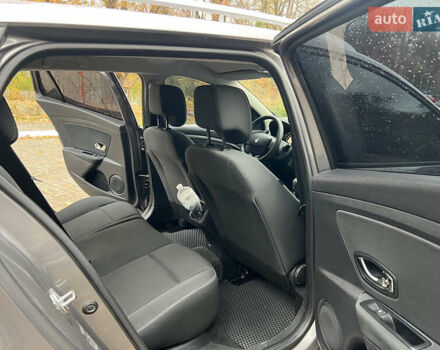 Сірий Рено Меган, об'ємом двигуна 1.46 л та пробігом 273 тис. км за 7450 $, фото 14 на Automoto.ua