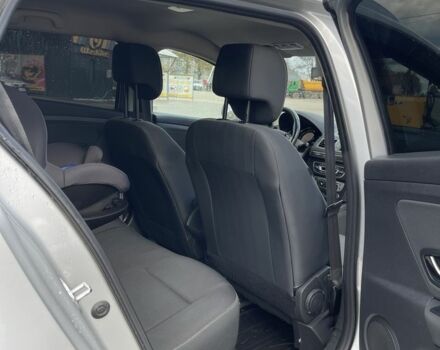 Рено Меган 2013 в Черновцах на Automoto.ua Серый Рено Меган, объемом двигателя 1.5 л и пробегом 255 тыс. км за 8280 $, фото 13 на Automoto.ua