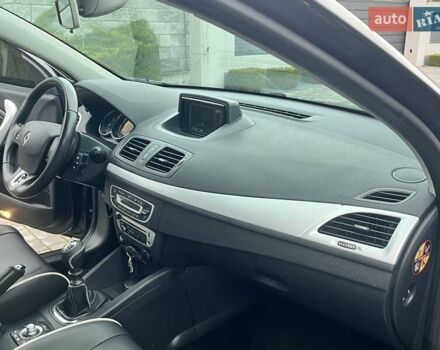 Серый Рено Меган, объемом двигателя 1.46 л и пробегом 230 тыс. км за 7470 $, фото 76 на Automoto.ua