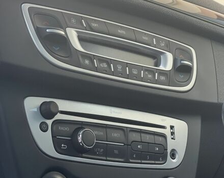 Серый Рено Меган, объемом двигателя 0 л и пробегом 265 тыс. км за 9000 $, фото 1 на Automoto.ua