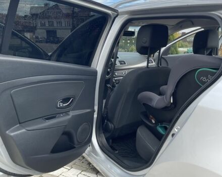 Рено Меган 2013 в Черновцах на Automoto.ua Серый Рено Меган, объемом двигателя 1.5 л и пробегом 255 тыс. км за 8280 $, фото 16 на Automoto.ua