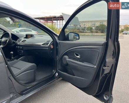 Серый Рено Меган, объемом двигателя 1.5 л и пробегом 270 тыс. км за 7500 $, фото 40 на Automoto.ua