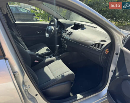 Сірий Рено Меган, об'ємом двигуна 1.46 л та пробігом 265 тис. км за 7200 $, фото 10 на Automoto.ua