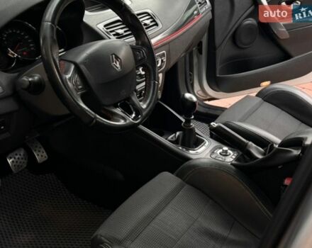 Сірий Рено Меган, об'ємом двигуна 1.46 л та пробігом 318 тис. км за 8000 $, фото 11 на Automoto.ua