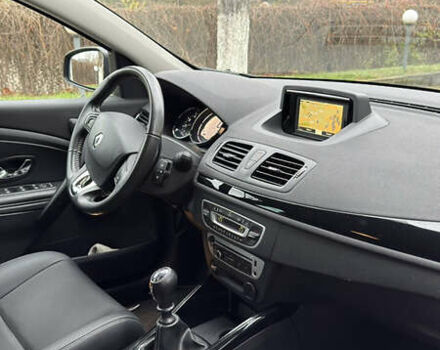 Серый Рено Меган, объемом двигателя 1.5 л и пробегом 222 тыс. км за 9999 $, фото 13 на Automoto.ua