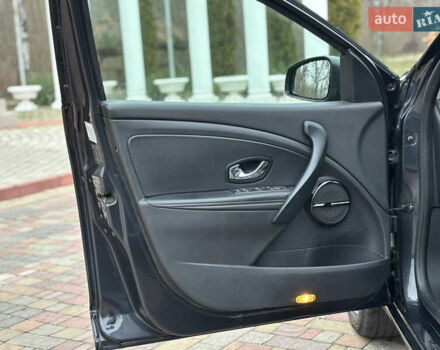 Серый Рено Меган, объемом двигателя 1.5 л и пробегом 264 тыс. км за 7950 $, фото 11 на Automoto.ua