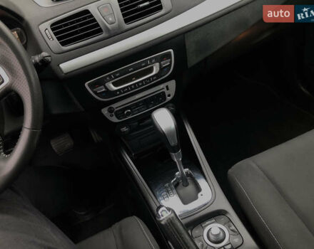 Серый Рено Меган, объемом двигателя 1.5 л и пробегом 256 тыс. км за 8350 $, фото 65 на Automoto.ua