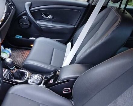 Сірий Рено Меган, об'ємом двигуна 1.46 л та пробігом 270 тис. км за 9100 $, фото 16 на Automoto.ua