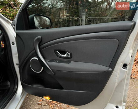 Сірий Рено Меган, об'ємом двигуна 1.46 л та пробігом 215 тис. км за 8899 $, фото 29 на Automoto.ua