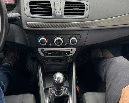Серый Рено Меган, объемом двигателя 1.46 л и пробегом 250 тыс. км за 7300 $, фото 18 на Automoto.ua