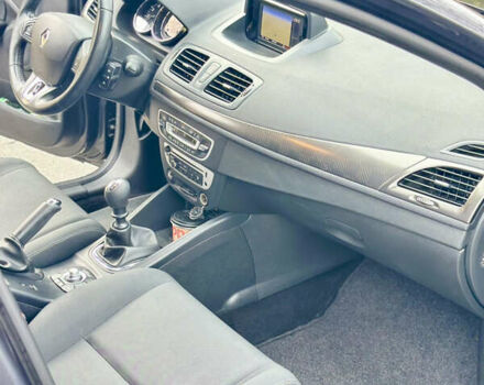 Сірий Рено Меган, об'ємом двигуна 1.5 л та пробігом 255 тис. км за 7700 $, фото 13 на Automoto.ua