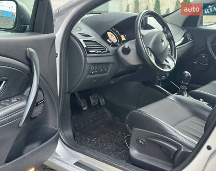 Серый Рено Меган, объемом двигателя 1.6 л и пробегом 197 тыс. км за 7699 $, фото 15 на Automoto.ua