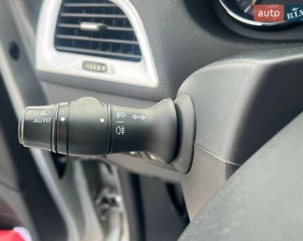 Сірий Рено Меган, об'ємом двигуна 1.5 л та пробігом 240 тис. км за 8490 $, фото 21 на Automoto.ua