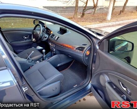 Серый Рено Меган, объемом двигателя 1.5 л и пробегом 325 тыс. км за 7200 $, фото 5 на Automoto.ua
