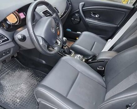 Сірий Рено Меган, об'ємом двигуна 1.46 л та пробігом 270 тис. км за 9100 $, фото 17 на Automoto.ua