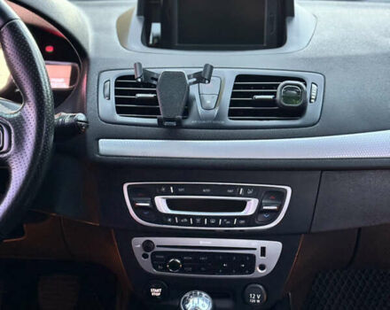 Серый Рено Меган, объемом двигателя 1.46 л и пробегом 228 тыс. км за 9200 $, фото 23 на Automoto.ua