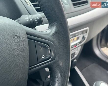 Серый Рено Меган, объемом двигателя 1.46 л и пробегом 230 тыс. км за 7470 $, фото 39 на Automoto.ua