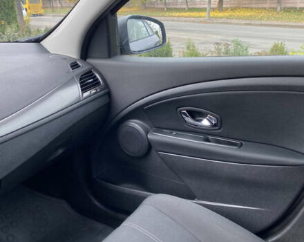 Серый Рено Меган, объемом двигателя 1.46 л и пробегом 183 тыс. км за 9300 $, фото 31 на Automoto.ua