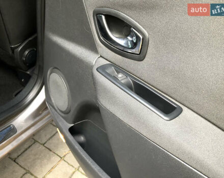 Серый Рено Меган, объемом двигателя 1.5 л и пробегом 251 тыс. км за 8450 $, фото 46 на Automoto.ua