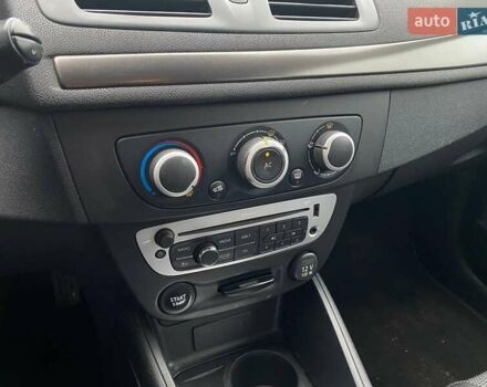 Серый Рено Меган, объемом двигателя 1.46 л и пробегом 281 тыс. км за 7800 $, фото 13 на Automoto.ua