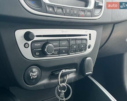 Серый Рено Меган, объемом двигателя 1.46 л и пробегом 230 тыс. км за 7470 $, фото 58 на Automoto.ua