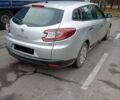 Сірий Рено Меган, об'ємом двигуна 1.46 л та пробігом 300 тис. км за 7500 $, фото 2 на Automoto.ua