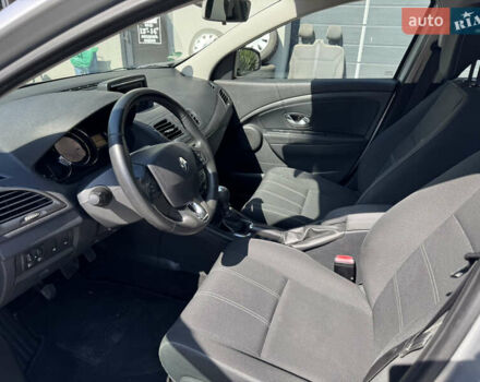 Сірий Рено Меган, об'ємом двигуна 1.46 л та пробігом 265 тис. км за 7200 $, фото 13 на Automoto.ua