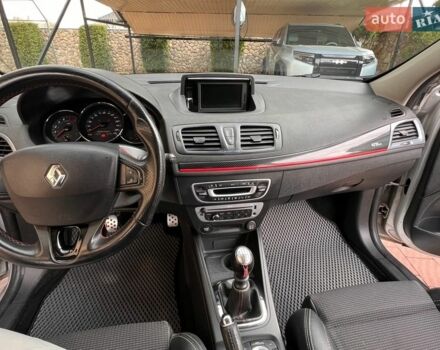 Сірий Рено Меган, об'ємом двигуна 1.46 л та пробігом 318 тис. км за 8000 $, фото 13 на Automoto.ua