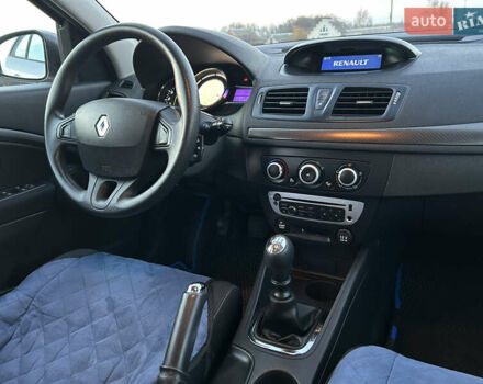 Серый Рено Меган, объемом двигателя 1.46 л и пробегом 250 тыс. км за 7200 $, фото 20 на Automoto.ua