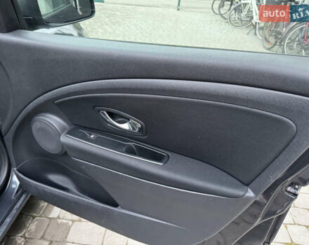 Серый Рено Меган, объемом двигателя 1.46 л и пробегом 285 тыс. км за 7400 $, фото 11 на Automoto.ua