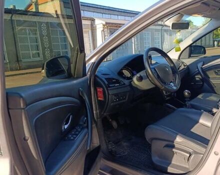 Серый Рено Меган, объемом двигателя 1.5 л и пробегом 256 тыс. км за 9250 $, фото 5 на Automoto.ua